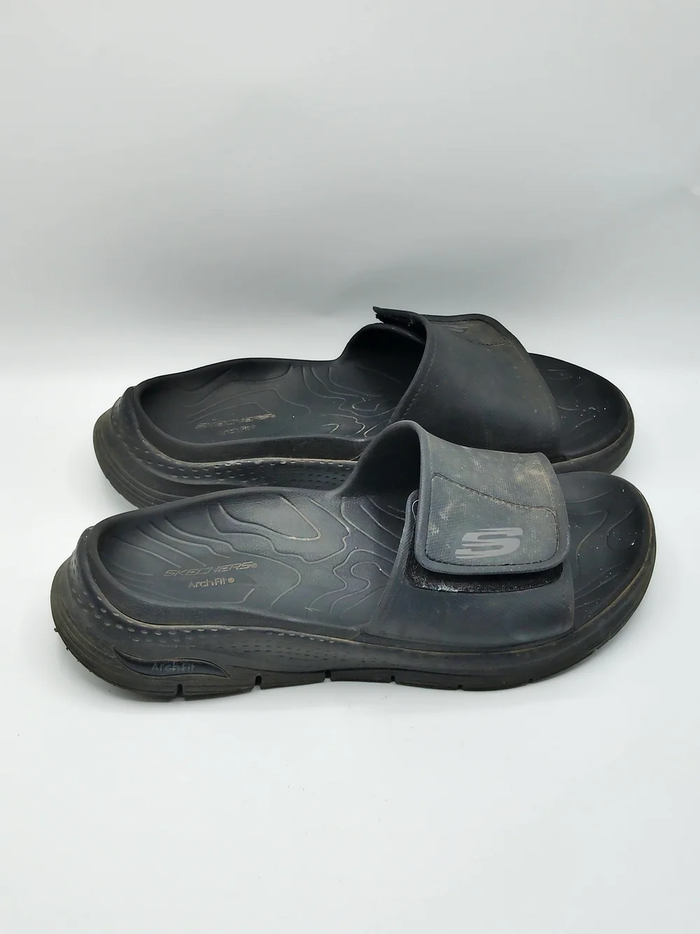 Skechers Men's Arch Fit Black Adjustable Slide Sandals